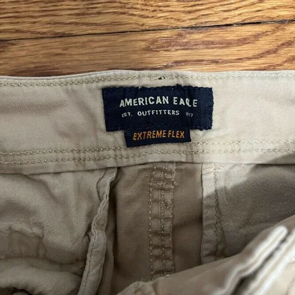 American Eagle Extreme Flex Khakis Mens Size 28x30 Relaxed Straight Khaki Pants - Picture 2 of 4